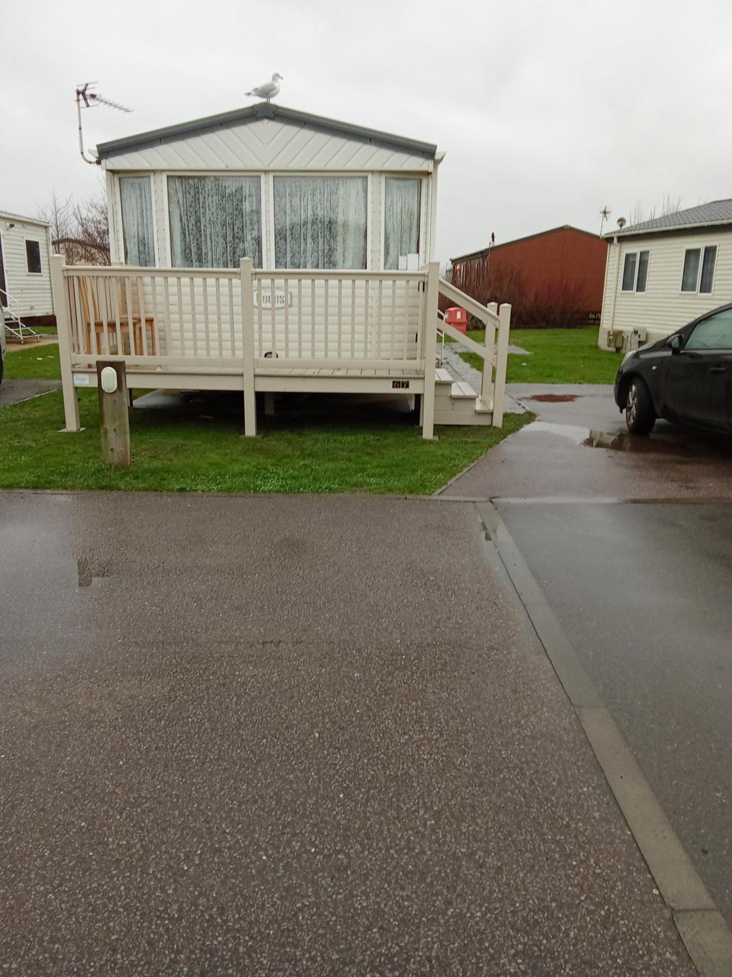 Cozy Camber Caravan 3 Bedroom Retreat With Decking Rye Bagian luar foto