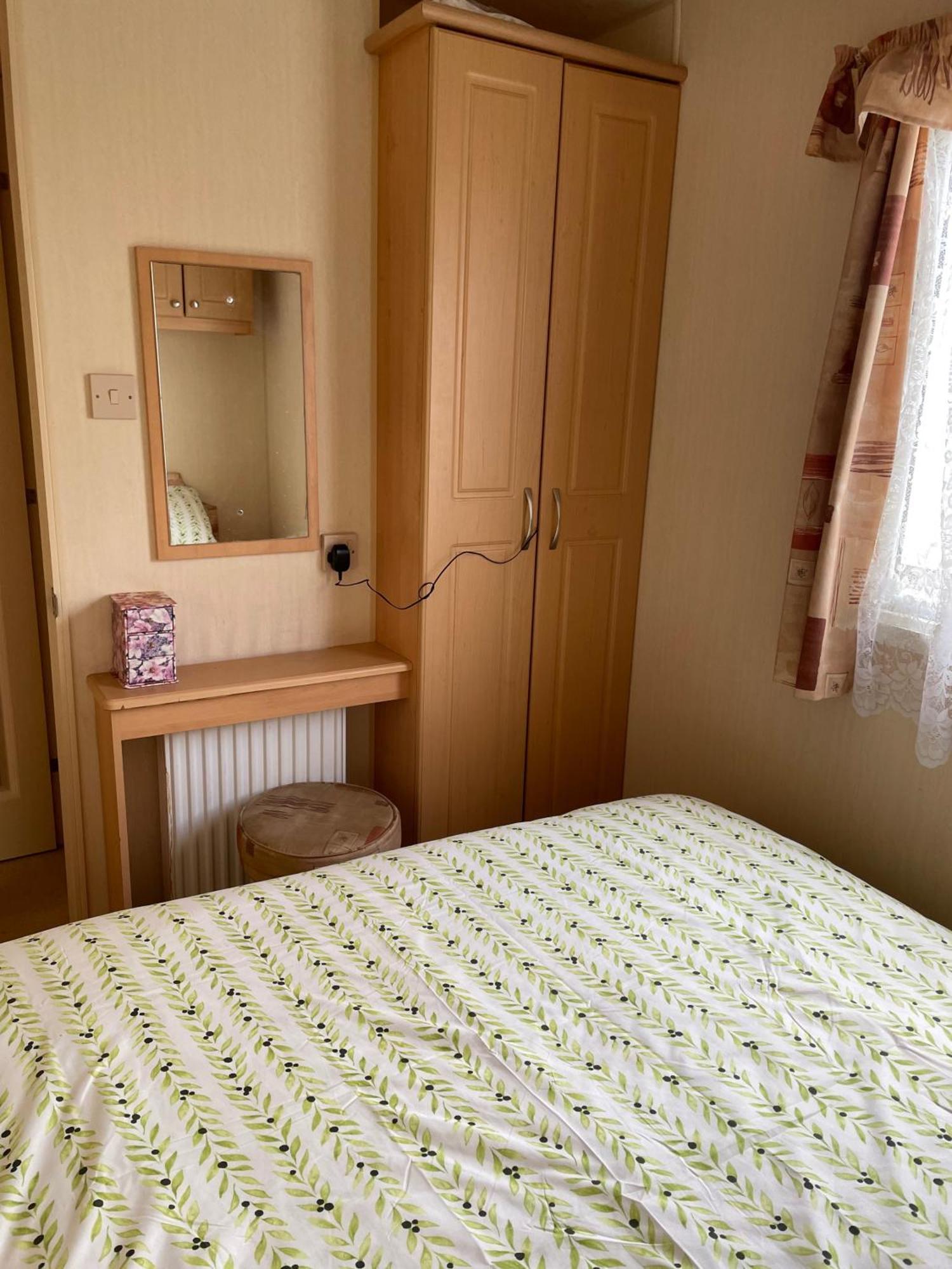Cozy Camber Caravan 3 Bedroom Retreat With Decking Rye Bagian luar foto